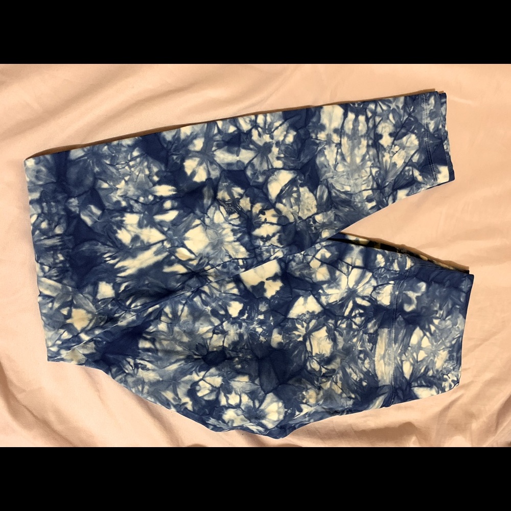 lululemon Wunder Under High Rise tight size 6 luxtreme 28” - Picture 1 of 2
